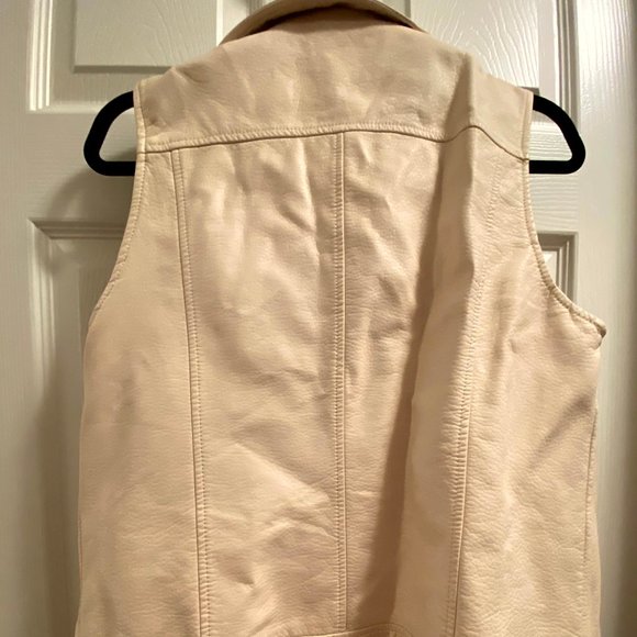 Red Saks Fifth Avenue Vegan Leather Sleeveless Moto Vest - Picture 2 of 3